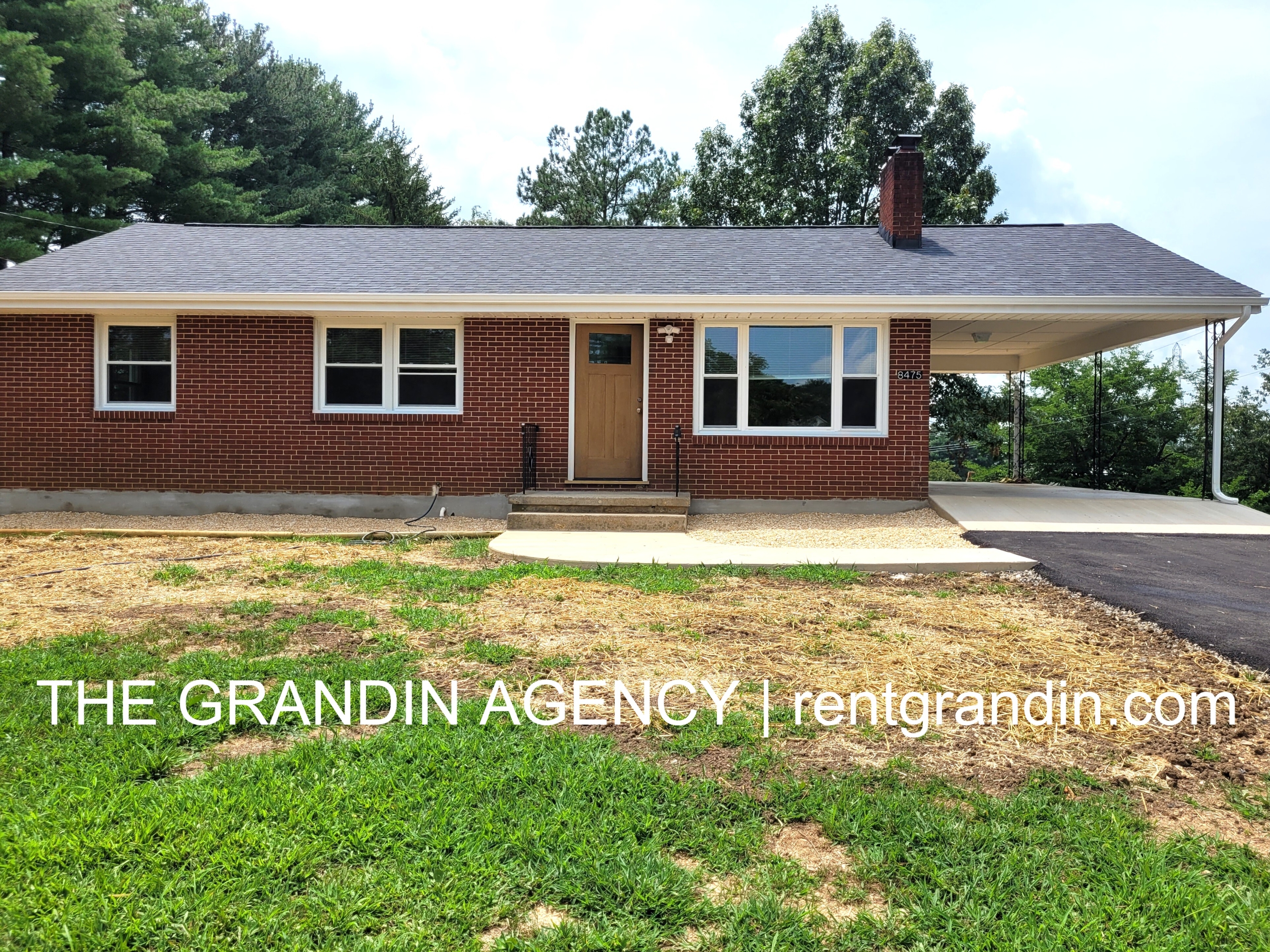 8475 Cloverdale Road