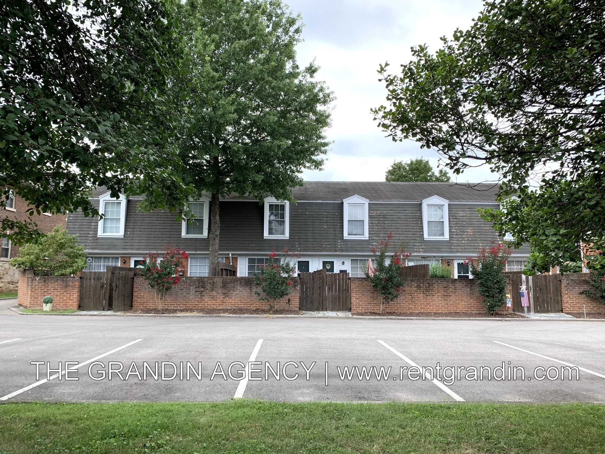 2006 Sherwood Avenue Southwest